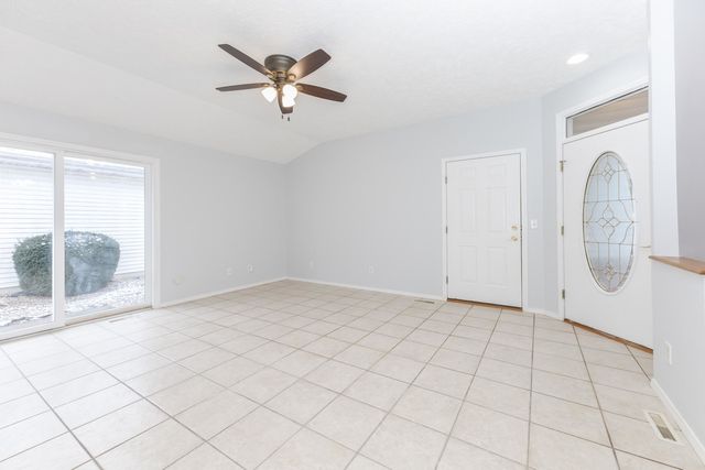 67 Astoria Way, Bloomington, IL 61704