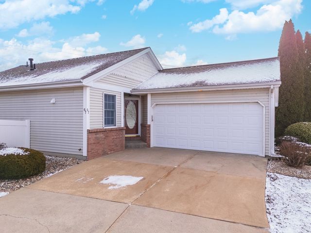 67 Astoria Way, Bloomington, IL 61704