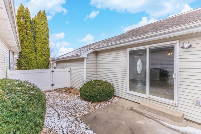 67 Astoria Way, Bloomington, IL 61704