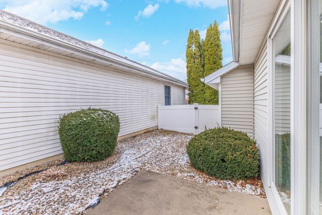 67 Astoria Way, Bloomington, IL 61704