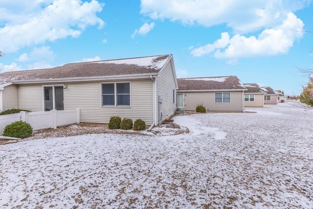 67 Astoria Way, Bloomington, IL 61704