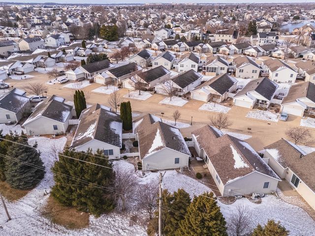 67 Astoria Way, Bloomington, IL 61704