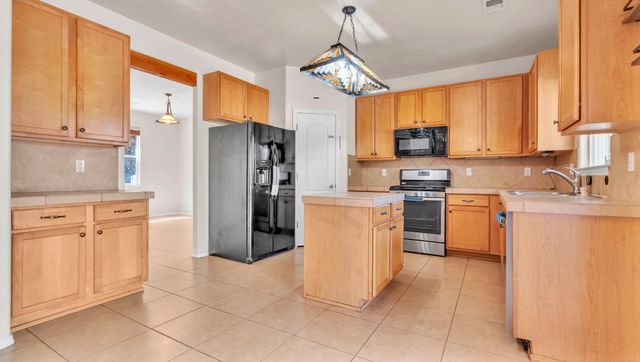 6512 Paseo Del Sol, Santa Fe, NM 87507