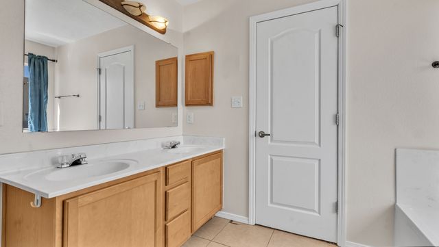 6512 Paseo Del Sol, Santa Fe, NM 87507