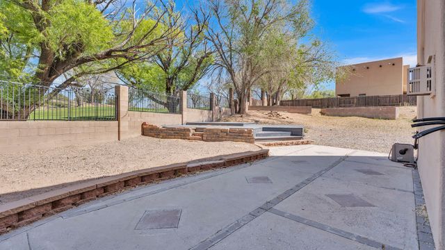 6512 Paseo Del Sol, Santa Fe, NM 87507