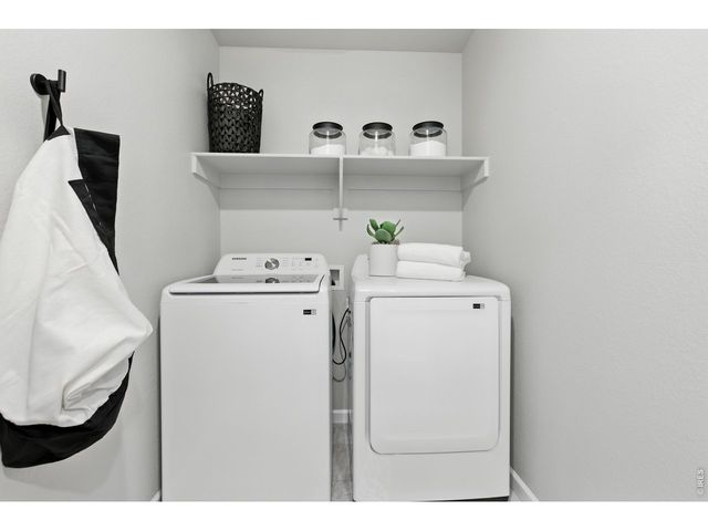 2379 Harlequin Pl, Johnstown, CO 80534