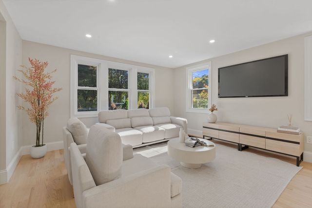 58 Chandler Rd, Andover, MA 01810