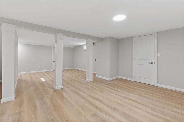 58 Chandler Rd, Andover, MA 01810