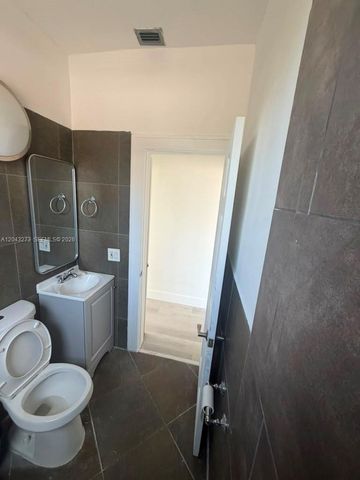 1618 Michigan Avenue 38, Miami Beach, FL 33139