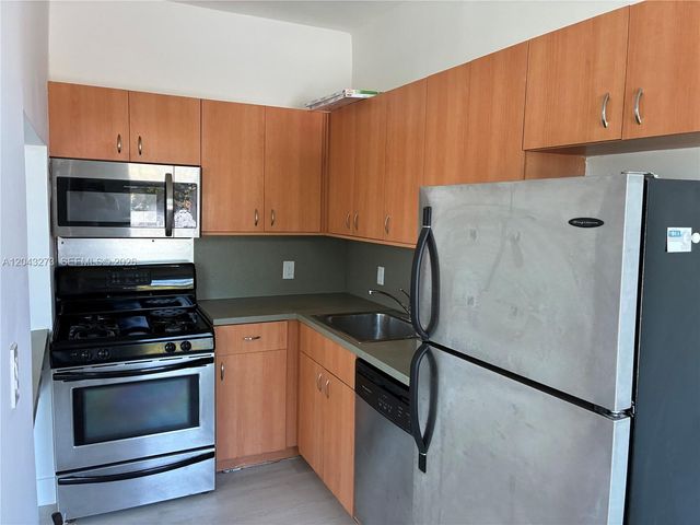1618 Michigan Avenue 38, Miami Beach, FL 33139
