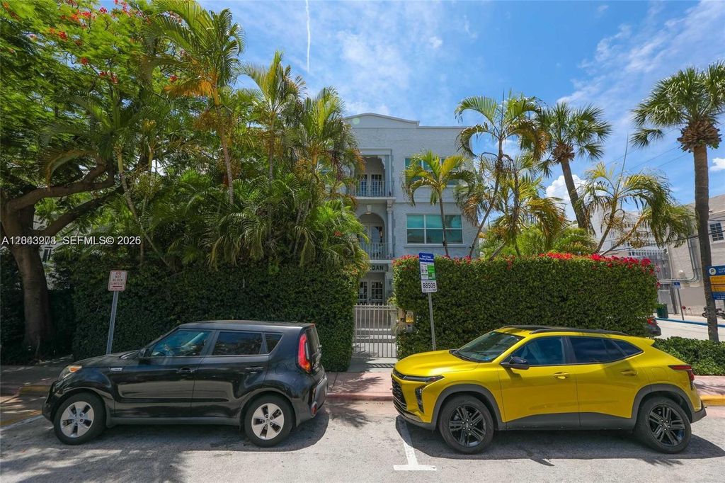 1618 Michigan Avenue 38, Miami Beach, FL 33139