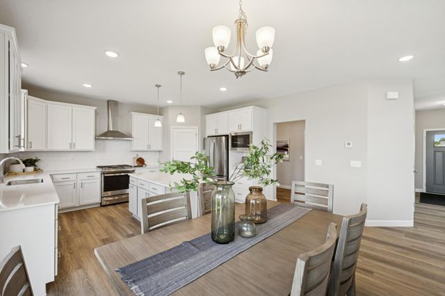 1489 Raccoon Lane, New Richmond, WI 54017