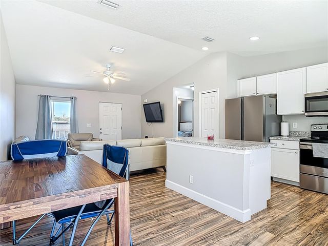 640 CHESTNUT AVENUE, Orange City, FL 32763