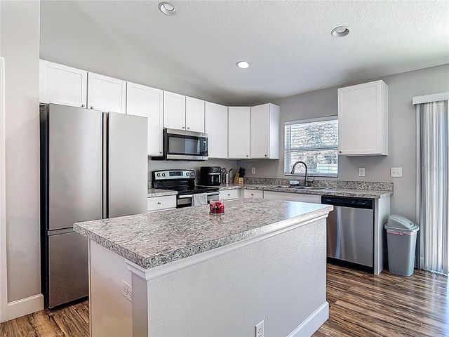 640 CHESTNUT AVENUE, Orange City, FL 32763