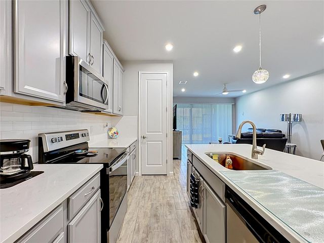 3775 MAXWELL PARK DRIVE 3775, Sun City Center, FL 33573
