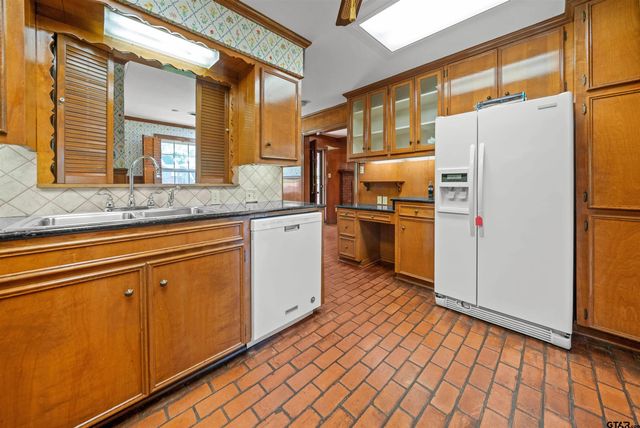 1101 Canada Street, Jacksonville, TX 75766