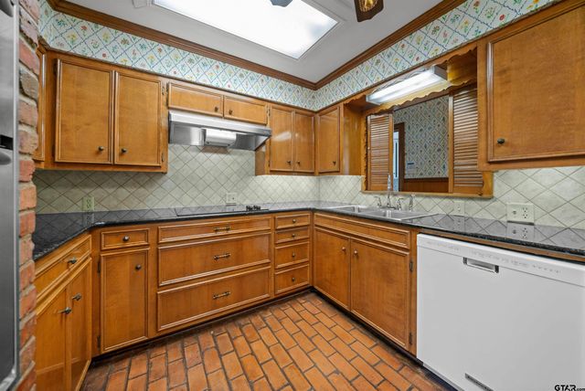 1101 Canada Street, Jacksonville, TX 75766