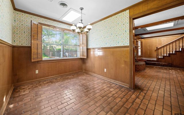 1101 Canada Street, Jacksonville, TX 75766