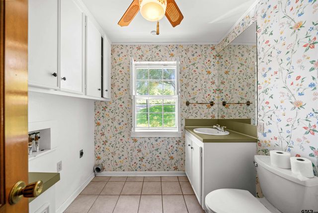 1101 Canada Street, Jacksonville, TX 75766