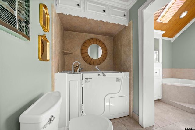 1101 Canada Street, Jacksonville, TX 75766