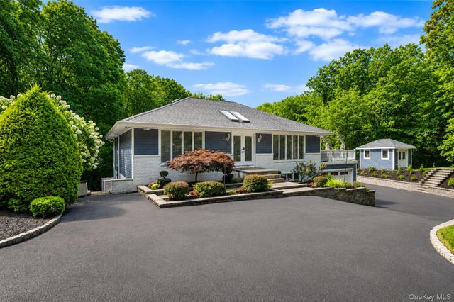 56 Old Homestead Road, Port Jefferson, NY 11777