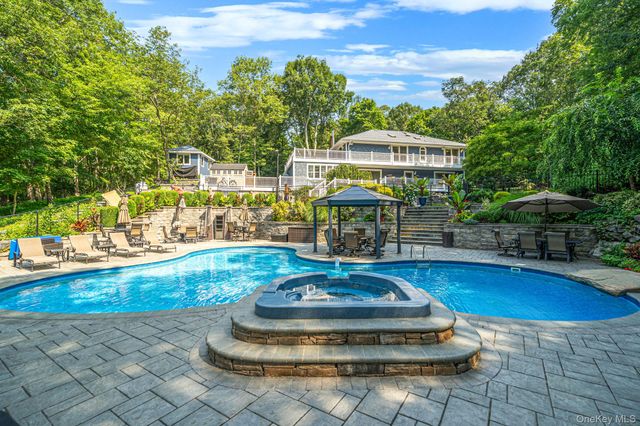 56 Old Homestead Road, Port Jefferson, NY 11777