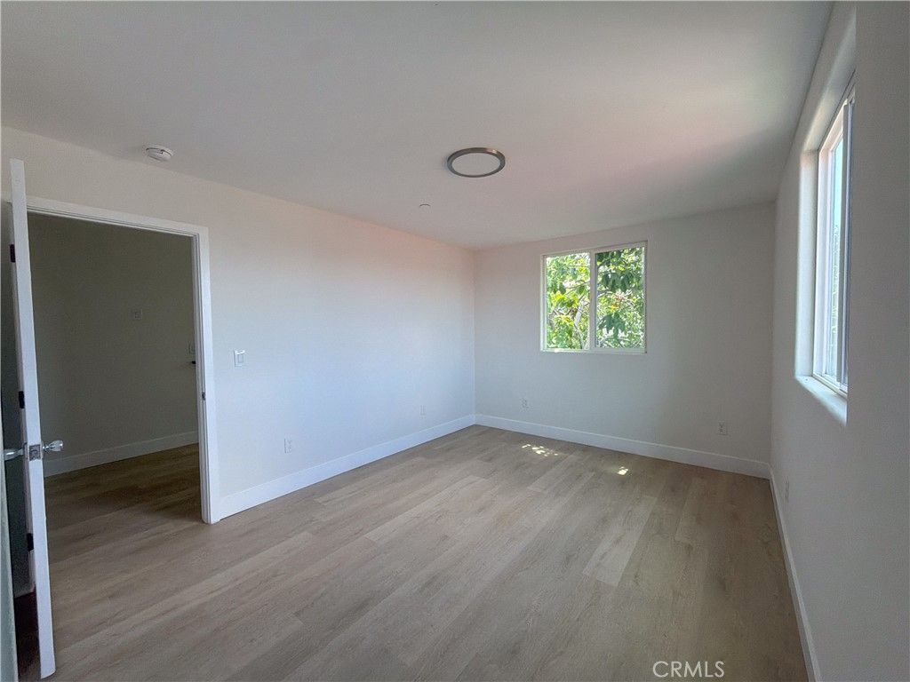 Image 11 of property listing at 645 W 97th, Los Angeles, CA 90044