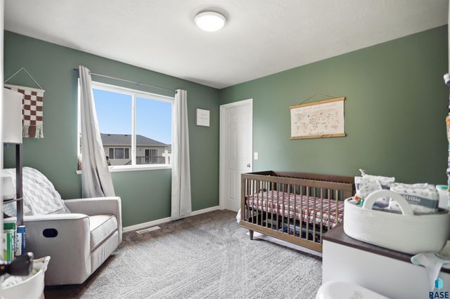 1316 W Creekside Dr Drive, Brandon, SD 57005