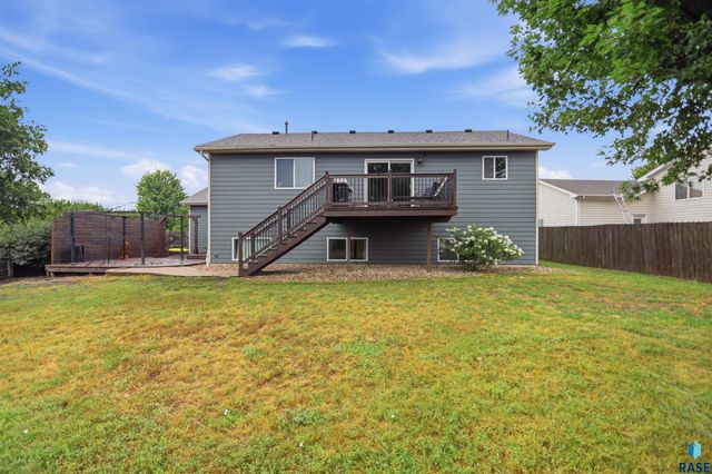 1316 W Creekside Dr Drive, Brandon, SD 57005