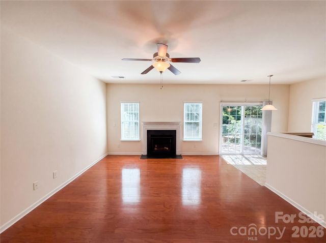 13809 Singleleaf Lane, Charlotte, NC 28278