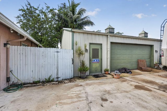 10920 Barn Road, Lake Worth, FL 33449