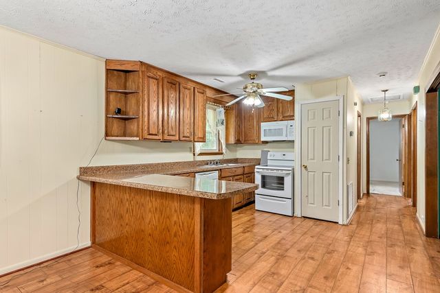 2211 Rocky Branch Rd, Dothan, AL 36303