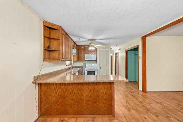 2211 Rocky Branch Rd, Dothan, AL 36303