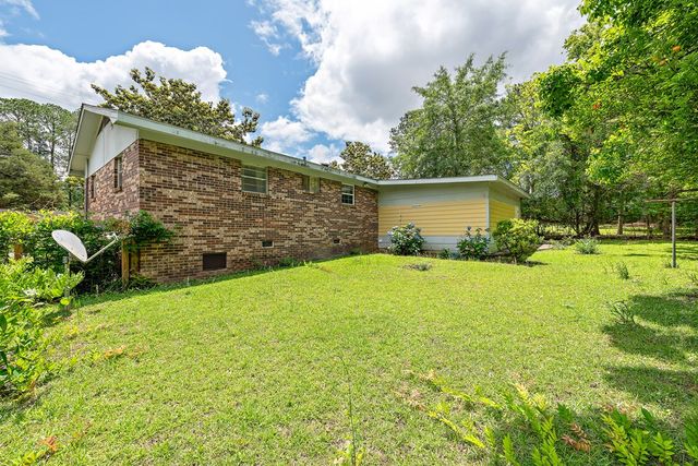 2211 Rocky Branch Rd, Dothan, AL 36303