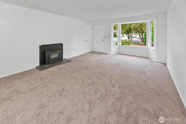 15408 74th Avenue E, Puyallup, WA 98375
