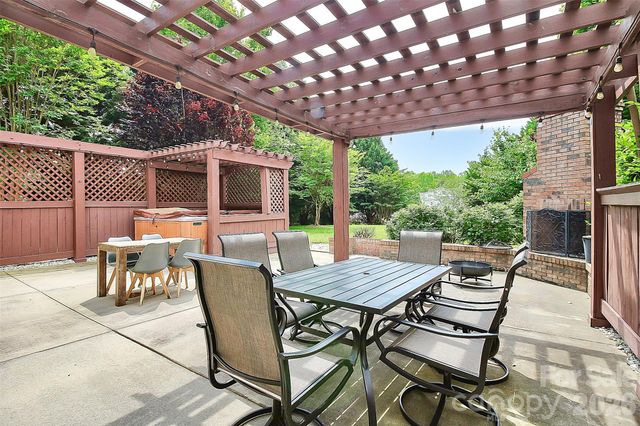 2728 Liberty Hall Court, Waxhaw, NC 28173