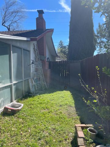 6401 Westbrook Dr, Citrus Heights, CA 95621