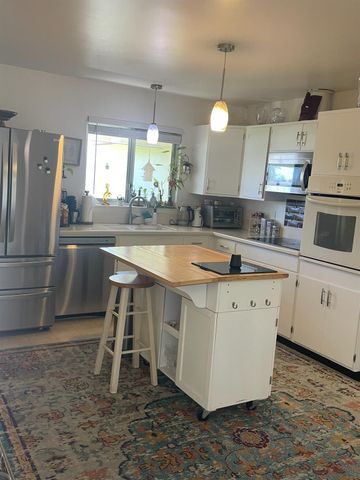 6401 Westbrook Dr, Citrus Heights, CA 95621