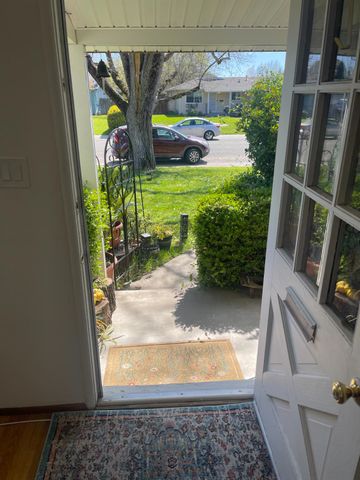 6401 Westbrook Dr, Citrus Heights, CA 95621