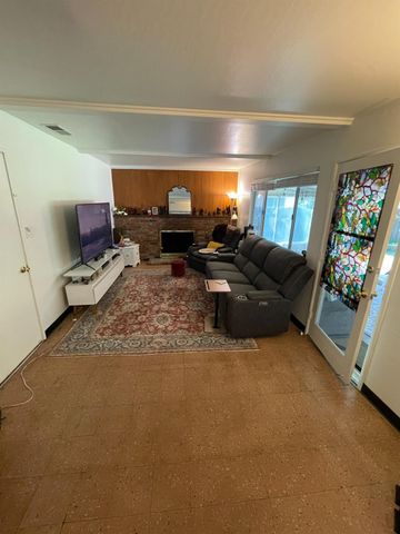 6401 Westbrook Dr, Citrus Heights, CA 95621