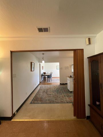 6401 Westbrook Dr, Citrus Heights, CA 95621