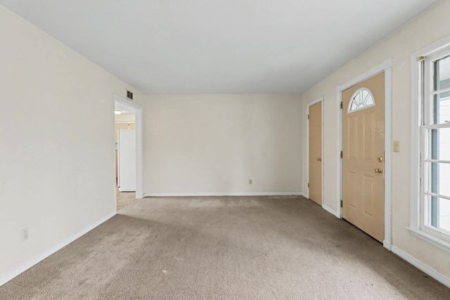 3249 S Palisade Ave, Wichita, KS 67217