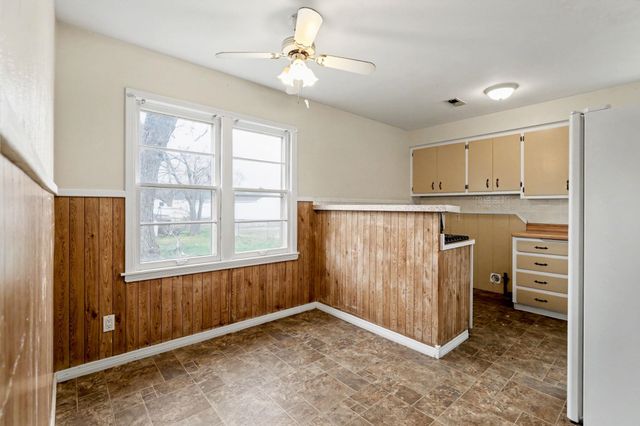 3249 S Palisade Ave, Wichita, KS 67217