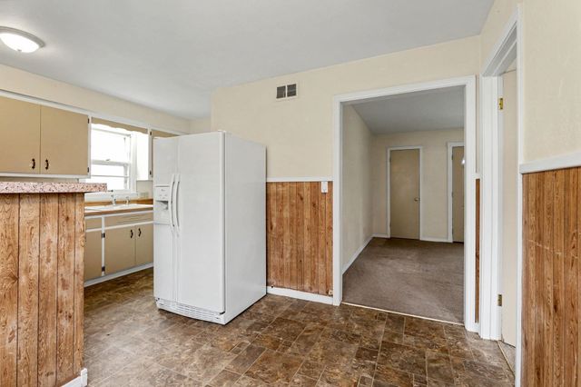 3249 S Palisade Ave, Wichita, KS 67217