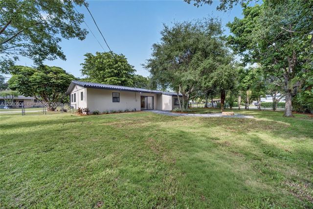 8230 SW 117th Terrace, Miami, FL 33156