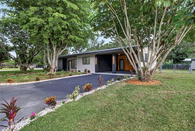 8230 SW 117th Terrace, Miami, FL 33156