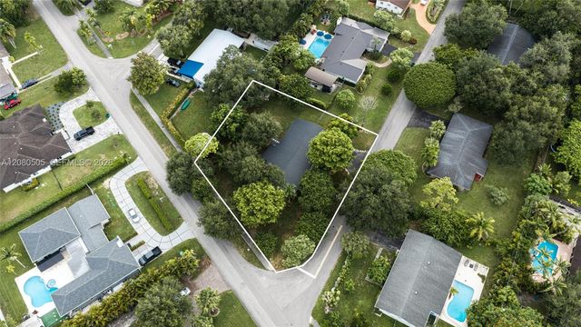 8230 SW 117th Terrace, Miami, FL 33156