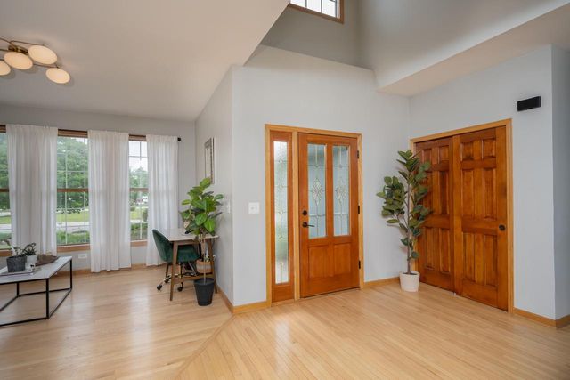 10676 32nd AVENUE, Pleasant Prairie, WI 53158