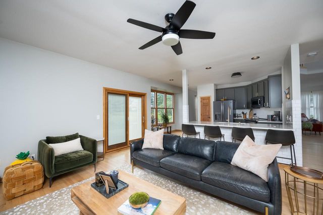 10676 32nd AVENUE, Pleasant Prairie, WI 53158