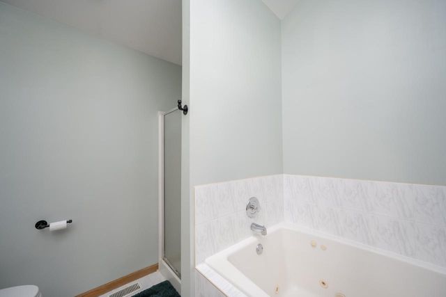 10676 32nd AVENUE, Pleasant Prairie, WI 53158